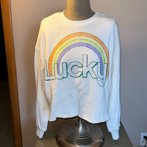 NEW Lucky Crop sweatshirt St. Patrick’s Day Women’s - Picture 1 of 4